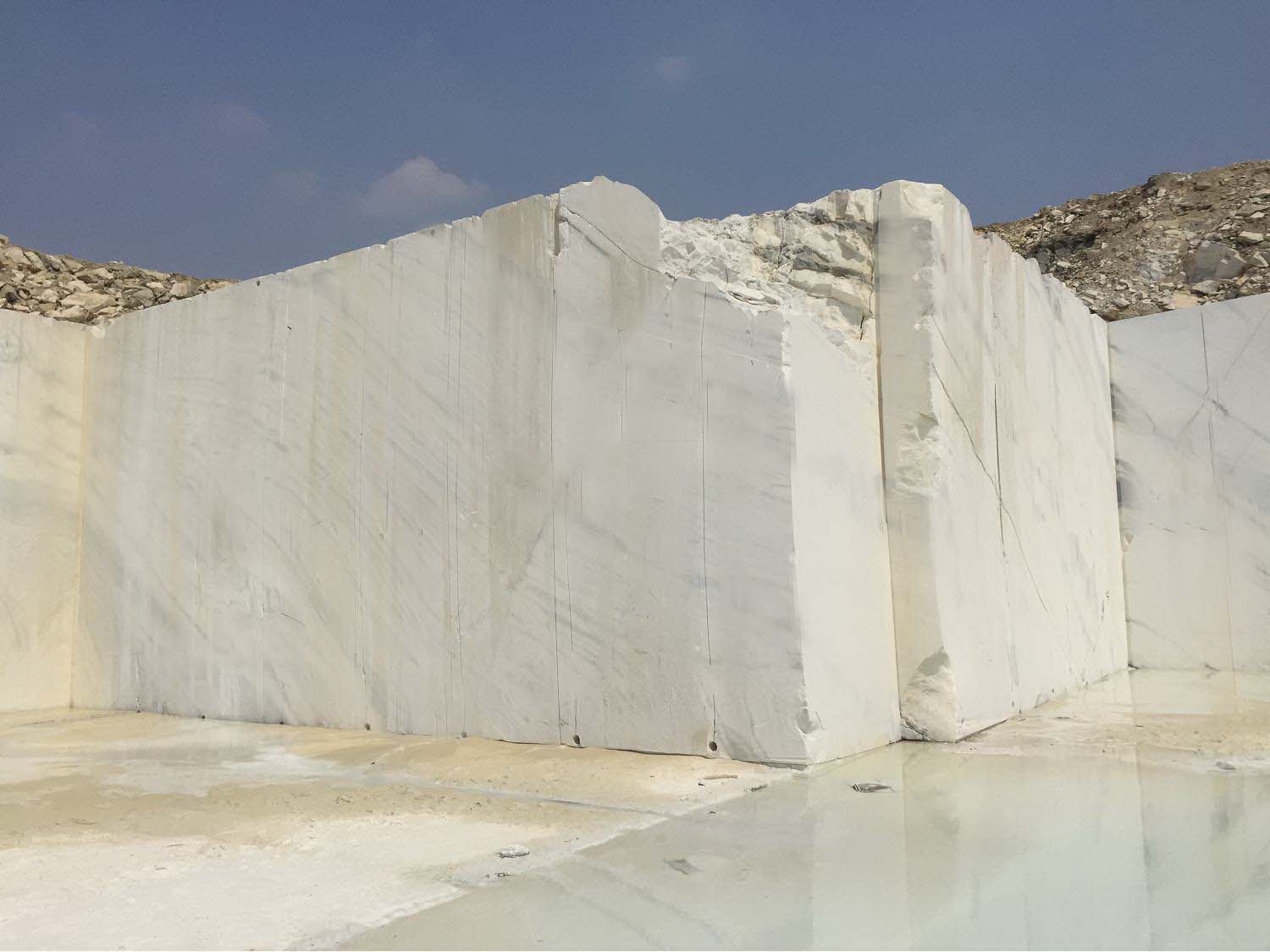 Guangxi White Chinese Marble Quarry (3)