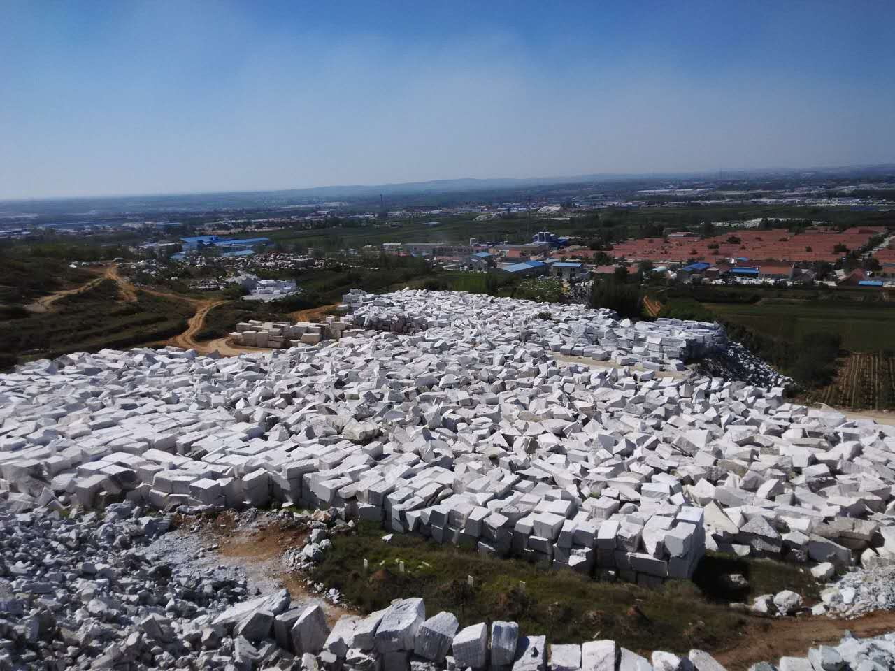 Guangxi White Chinese Marble Quarry (6)