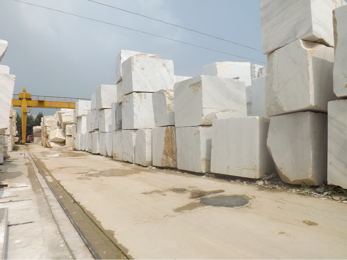 Guangxi White Chinese Marble Quarry (2)